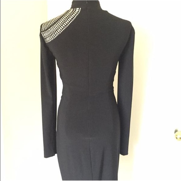 Dress cache - Picture 2 of 3