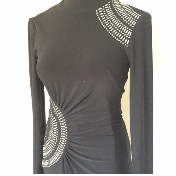 Dress cache - Picture 3 of 3