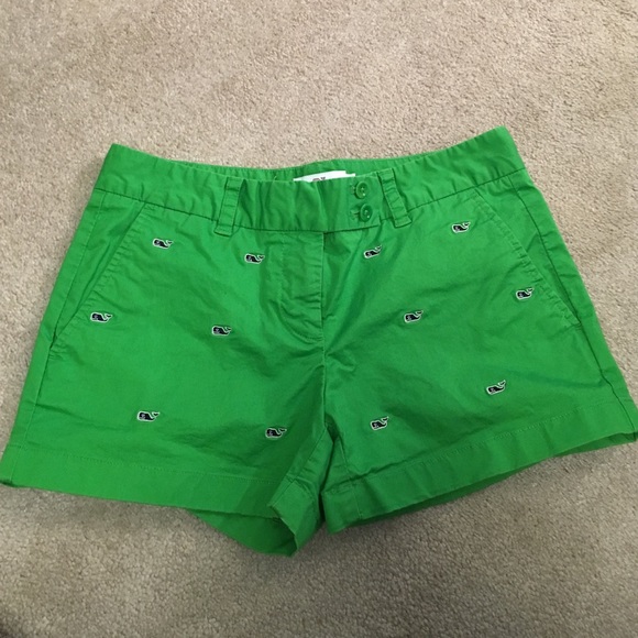 Vineyard vines green whale shorts