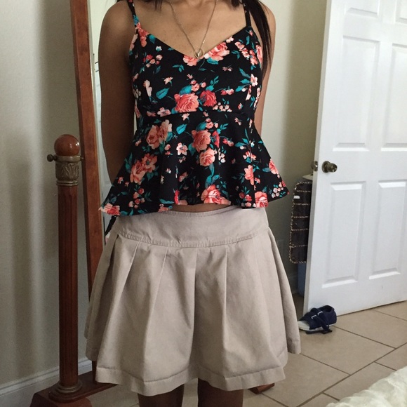 Floral peplum - Picture 2 of 3