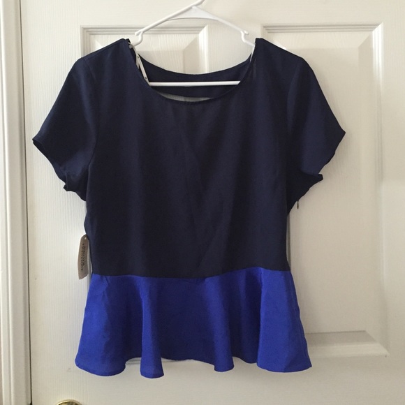 NWT // Navy/Royal Woven Top