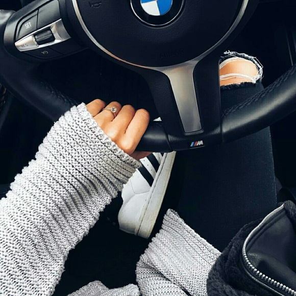 Meet your Posher, Fashion atelier - Picture 2 of 4