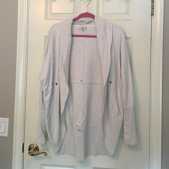 Aritzia cardigan