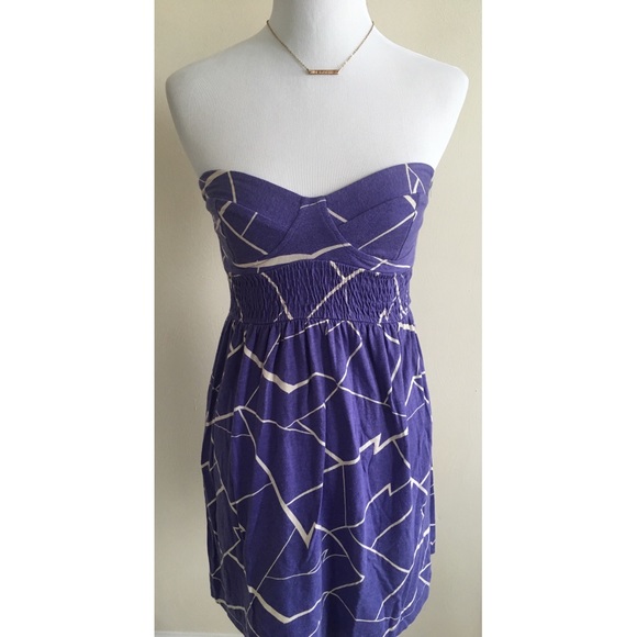 Billabong Dresses & Skirts - Billabong Sweetheart Strapless Purple Mini Dress