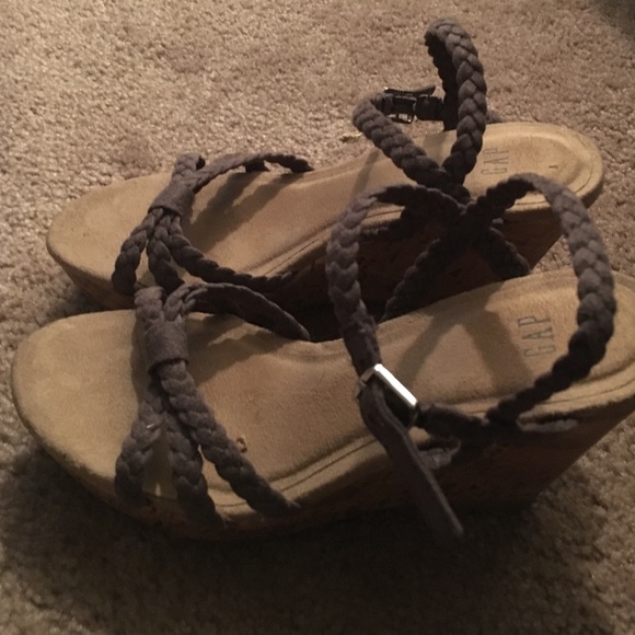 Grey gap wedges! Just got them too small - Picture 1 of 2