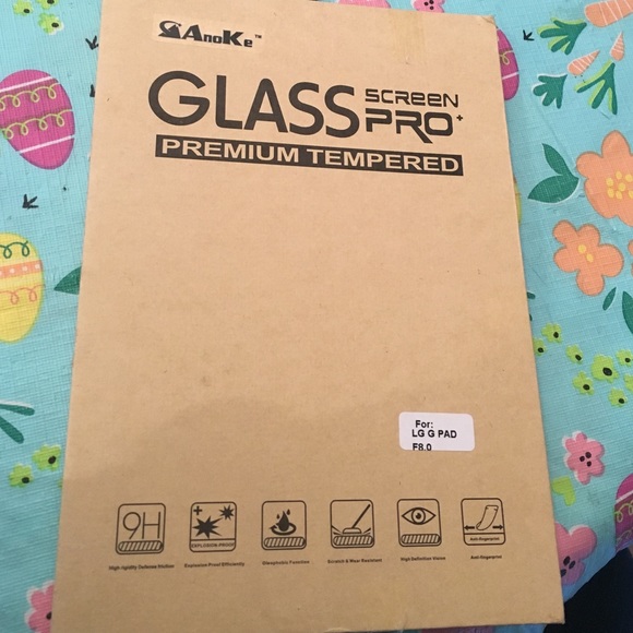 Anoke LG Tempered glass protector.