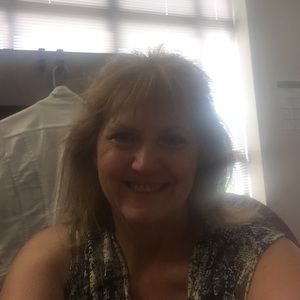 Meet your Posher, Charlotte