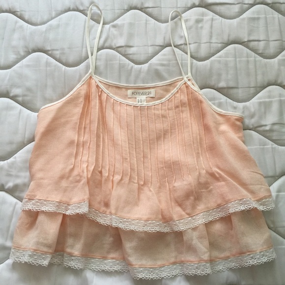 Super cute sleeveless top.