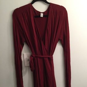 Old Navy wrap dress size L, wine/burgundy