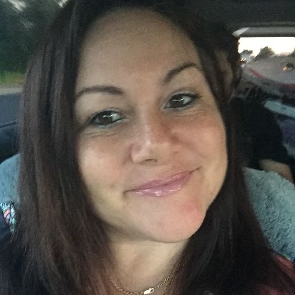 Meet your Posher, Renee - Picture 3 of 10