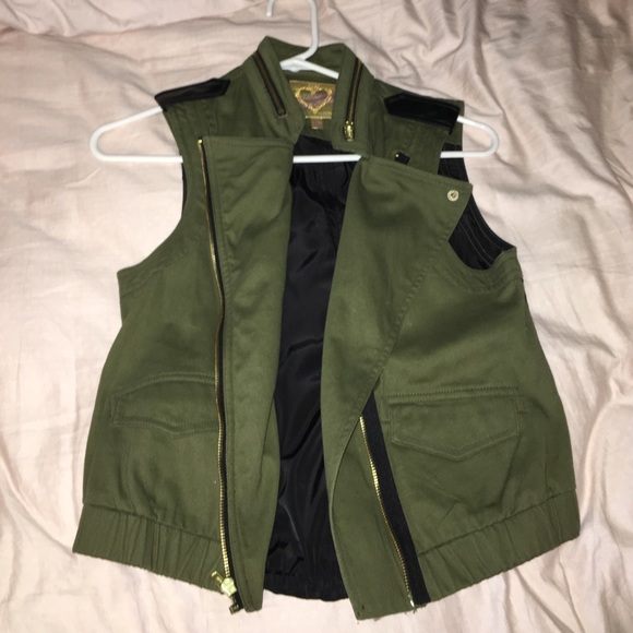 Vera Wang army green vest