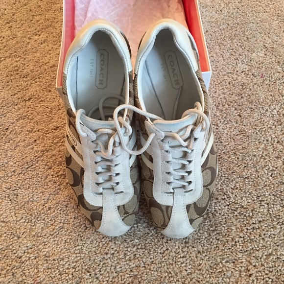 Coach tennis shoes size 7