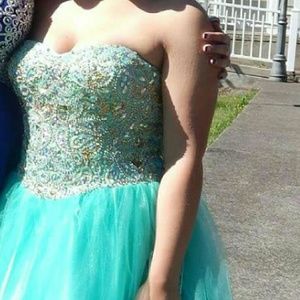 Prom gown