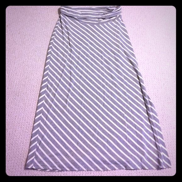 Old Navy maternity maxi skirt