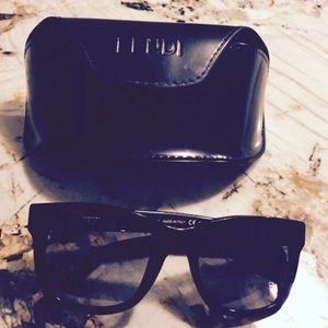 Fendi Sunnies Blk frames w Gold Accents Authentic