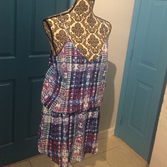 Dress - Picture 2 of 4