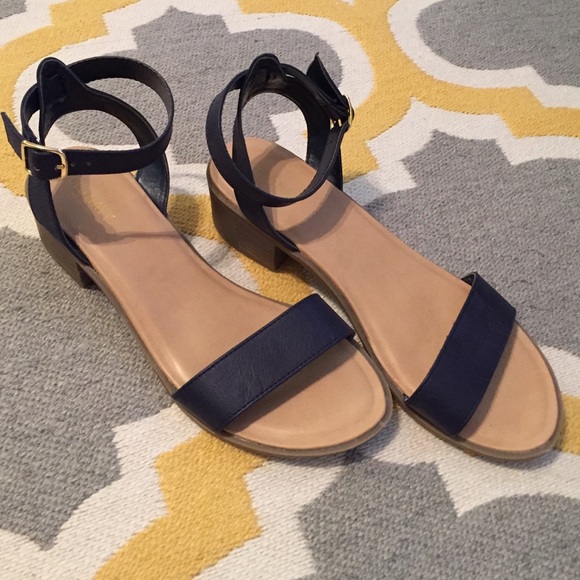 FINAL SALE UNTIL 6/6 Navy Old Navy Sandals