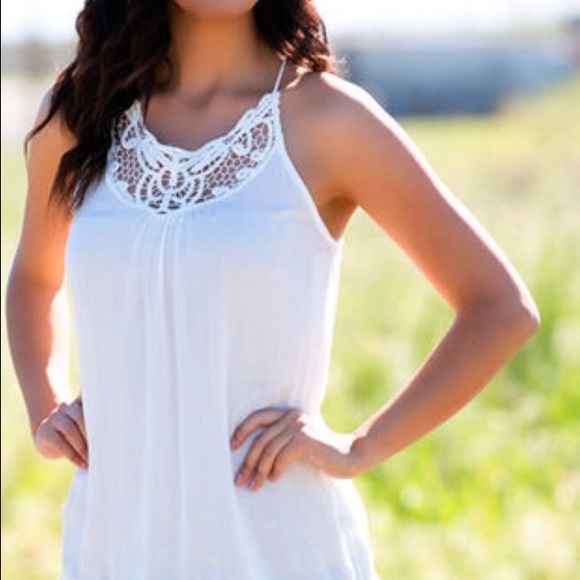 !  💥Coral crochet with fringe tanks🔶🔸 - Picture 2 of 3