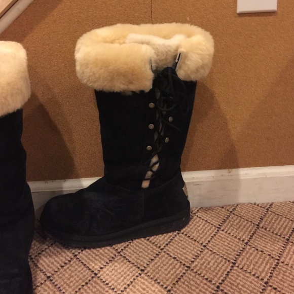 Ugg boots - Picture 2 of 3
