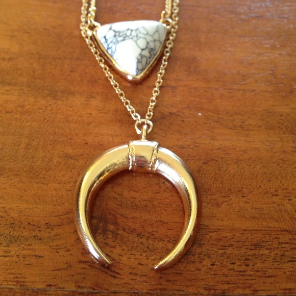 Host Pick New Boho Gold Marble Layered Necklace - Picture 3 of 4