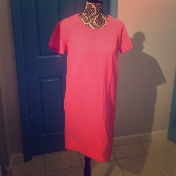 Dress - Picture 1 of 4