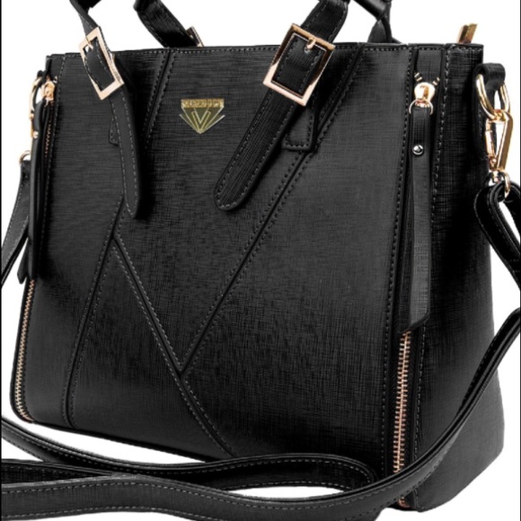 Gorgeous structure bag!