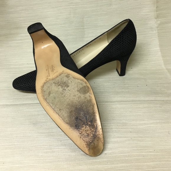 Salvatore Ferragamo Gray Suede Lizard Print Pumps - Picture 3 of 3