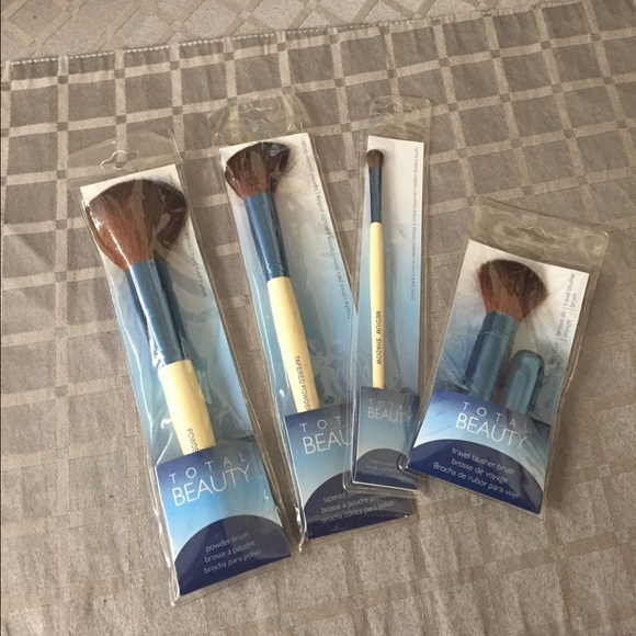 4 piece make-up brush set