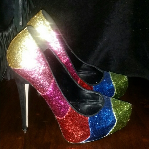 Multi colored pumps