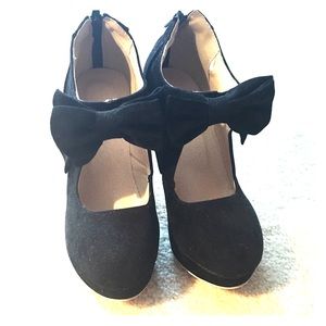New bow high heels