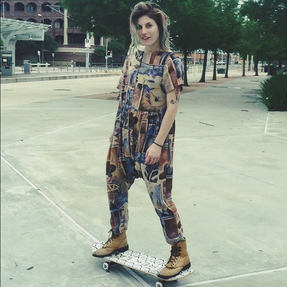 Meet your Posher, Aubrey - Picture 2 of 3