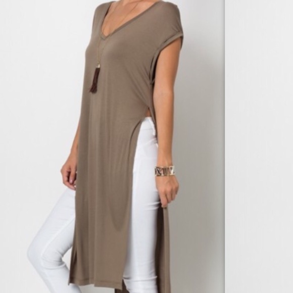 “Moon River” Mocha Side Hi Lo V-neck Dressy Top - Picture 3 of 4