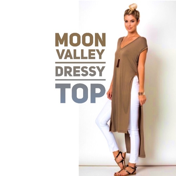 “Moon River” Mocha Side Hi Lo V-neck Dressy Top - Picture 2 of 4