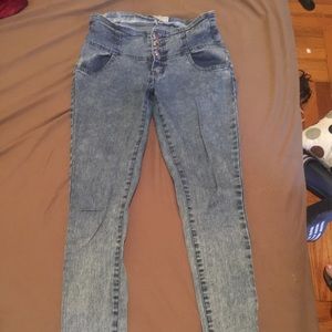 High wasted jeans only worn twice good condition