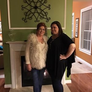 Meet your Posher, Yvette