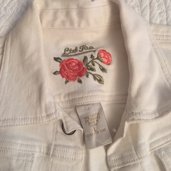 White denim vest size Large👇🏻👇🏻👇🏻 - Picture 2 of 4