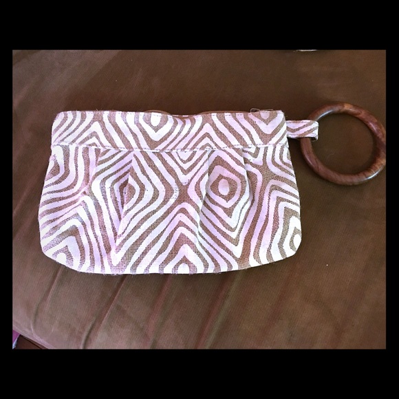 Mudpie hand bag with wooden bracelet.