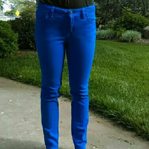 Blue skinny jeans