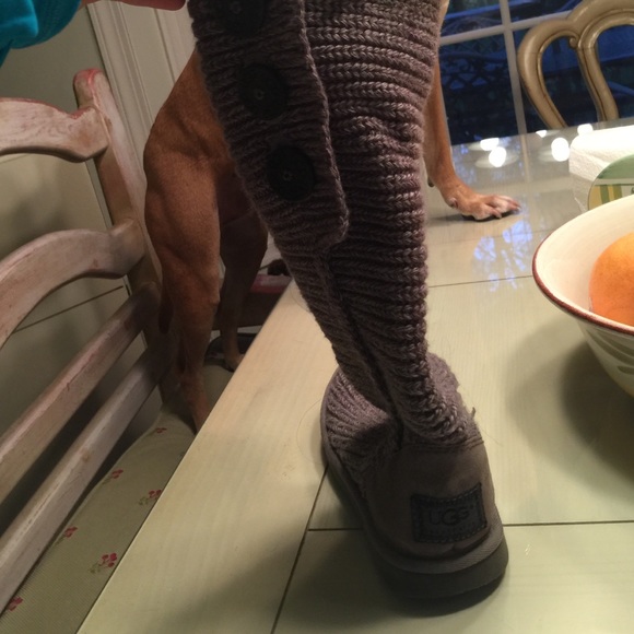 Grey knit ugg boots - Picture 2 of 4