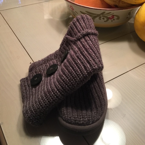 Grey knit ugg boots - Picture 4 of 4