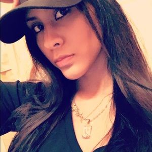 Meet your Posher, Cari