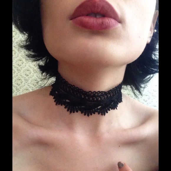 ✨Lace Choker✨ - Picture 2 of 2