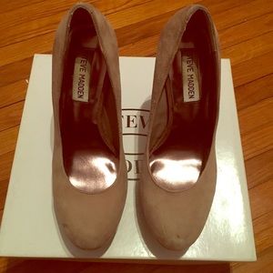 STEVE MADDEN PUMPS