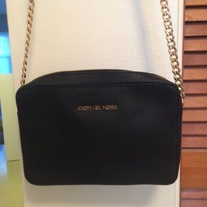 Michael Kors Jet Set Travel Large Crossbody