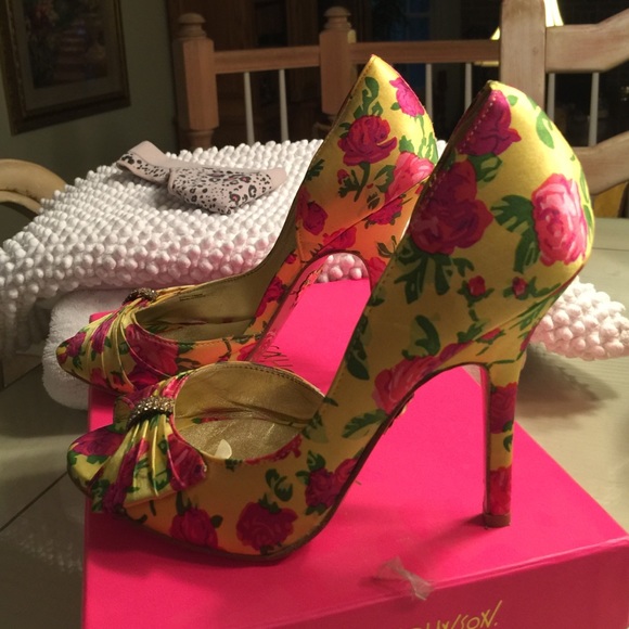 Adorable Betsy Johnson heels worn once! - Picture 3 of 4