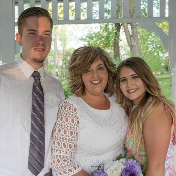 Meet your Posher, Alexis - Picture 1 of 1