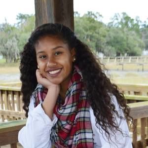 Meet your Posher, Neelia