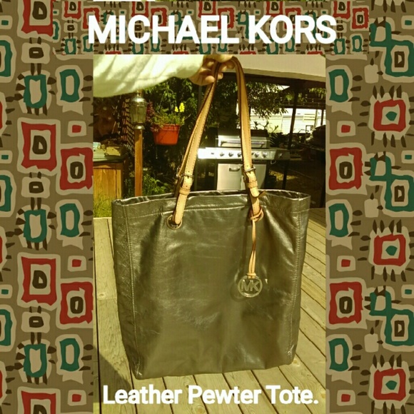 👸🇸🇦🇱🇪👜AUTHENTIC MICHAEL KORS LEATHER TOTE