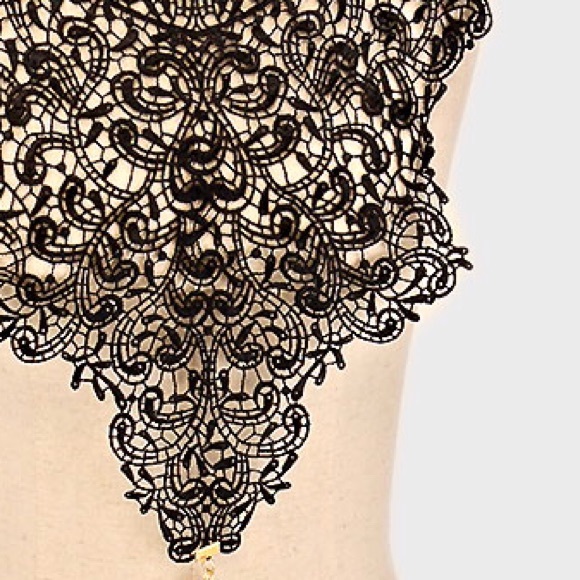 Black lace and gold chain statement necklace! - Picture 3 of 5