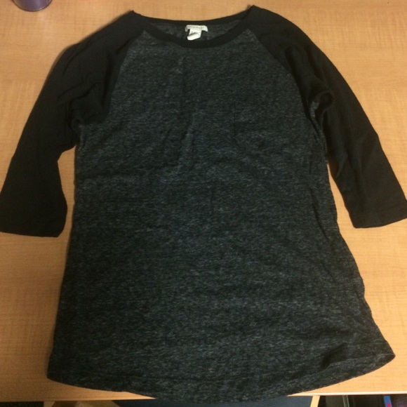 Baseball tee